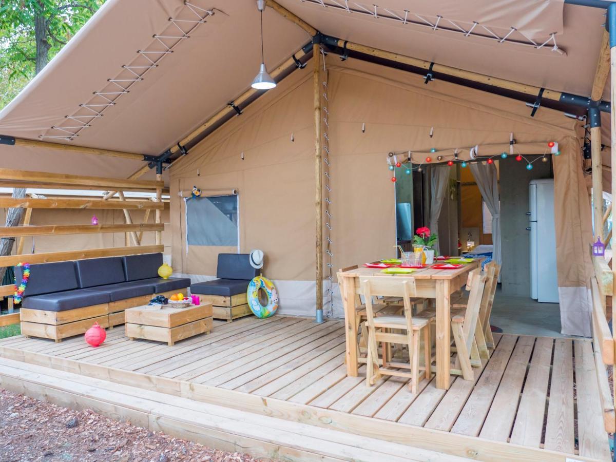 Vacanceselect Premium Lodge Polari Ровинь Экстерьер фото